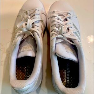 Never worn women's Adidas Clouds
